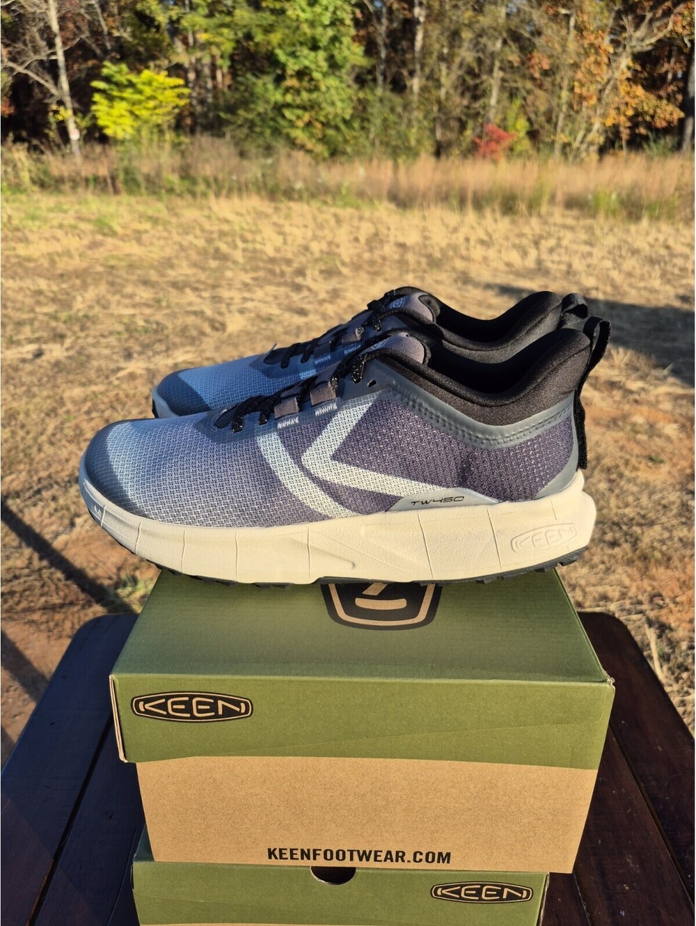 Keen 450 Dirt Hiking Shoes Mens 10 Lace Up Outdoors Sneakers Grey $170 MSRP NEW - Picture 4 of 8